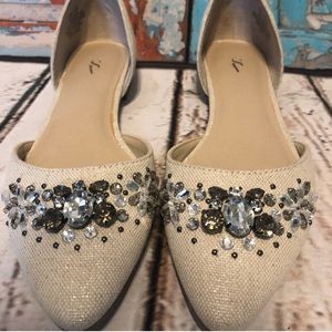 Vera Wang cream jeweled flats shimmer, size 6